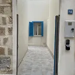 In Centro Con Terrazza * 파뷔냐나도