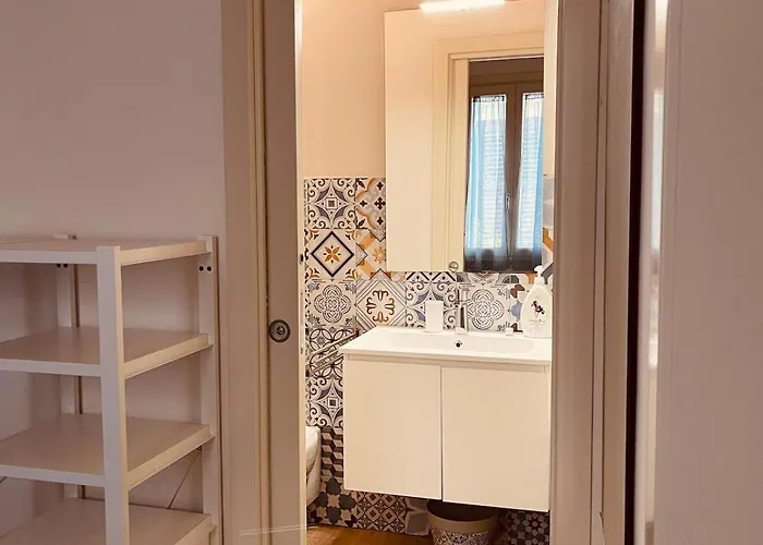 In Centro Con Terrazza Φαβινιάνα